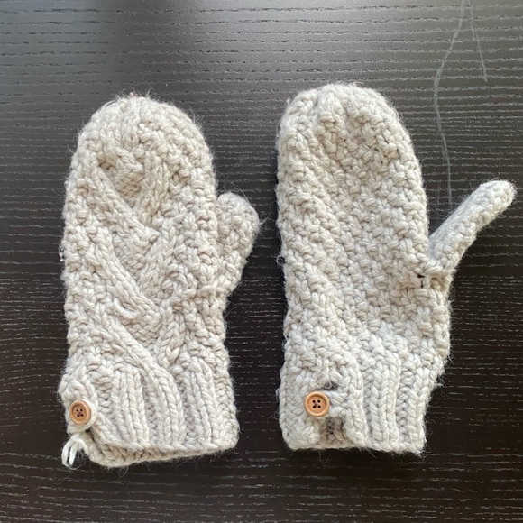 Beige Wool Mittens - Picture 2 of 4